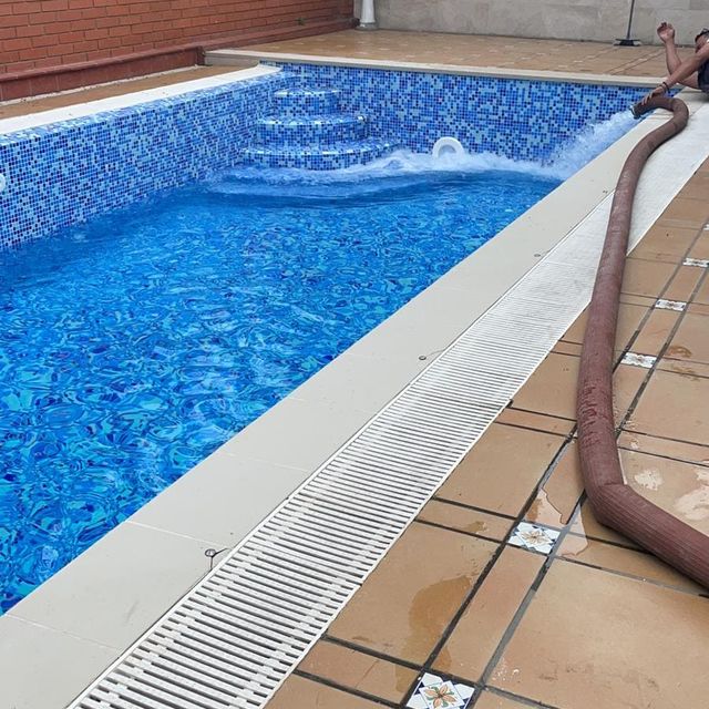 piscina en patio interior